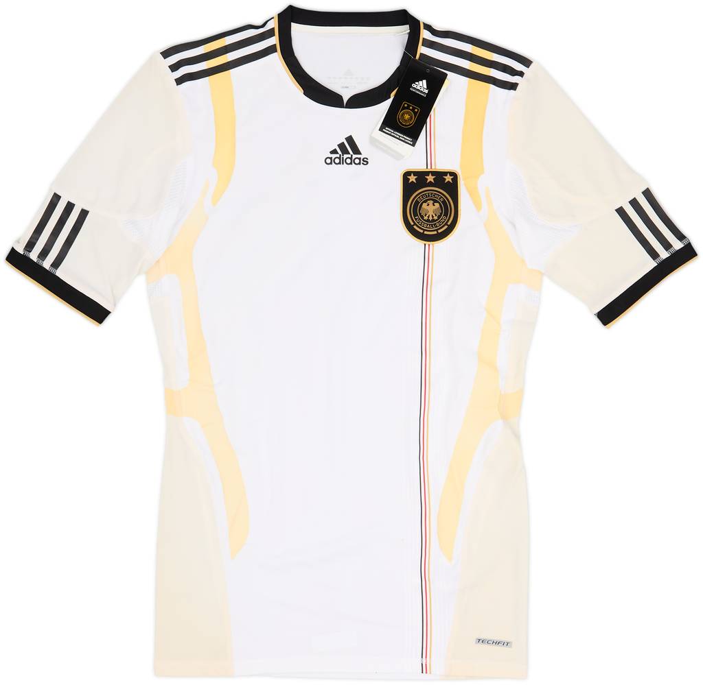 2010-11 Germany Player Issue TechFit Home Shirt (L)