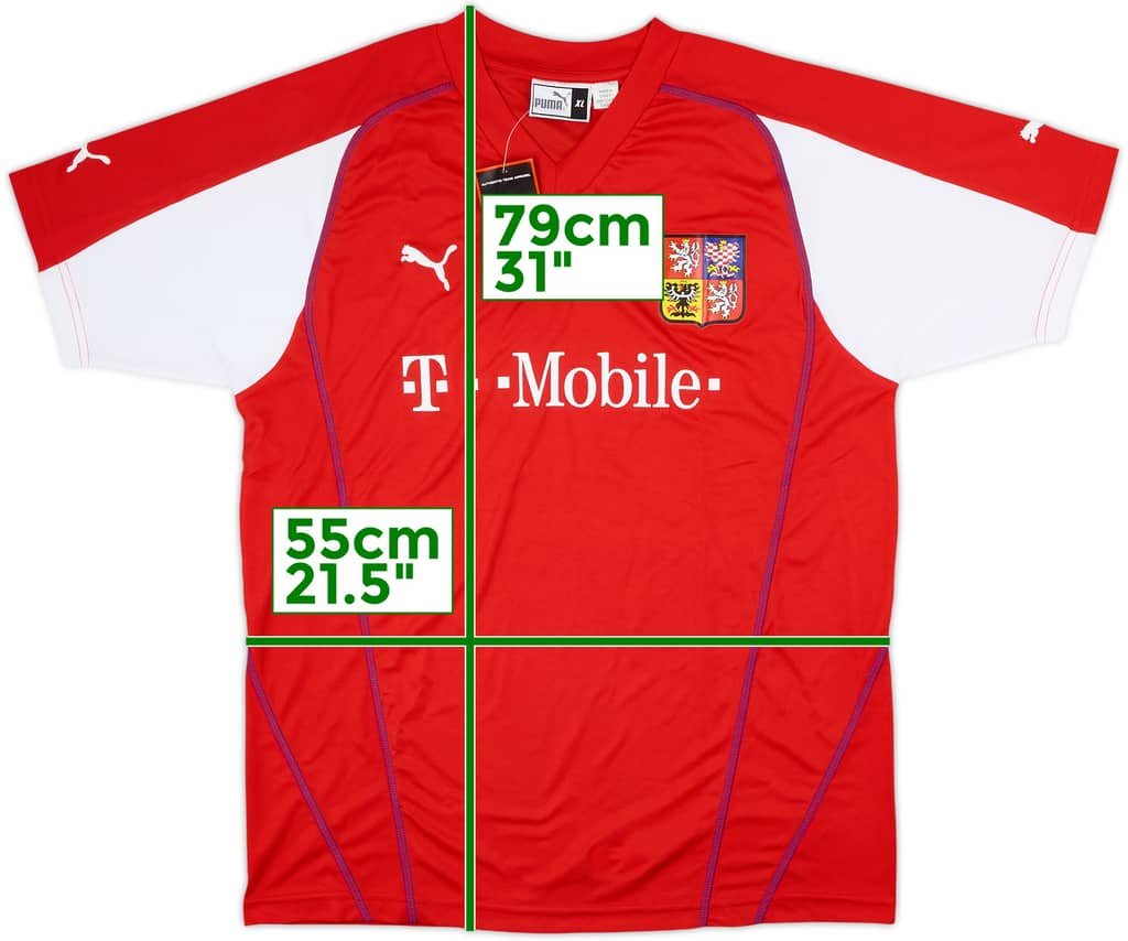 2004-05 Czech Republic Basic Home Shirt (XL)