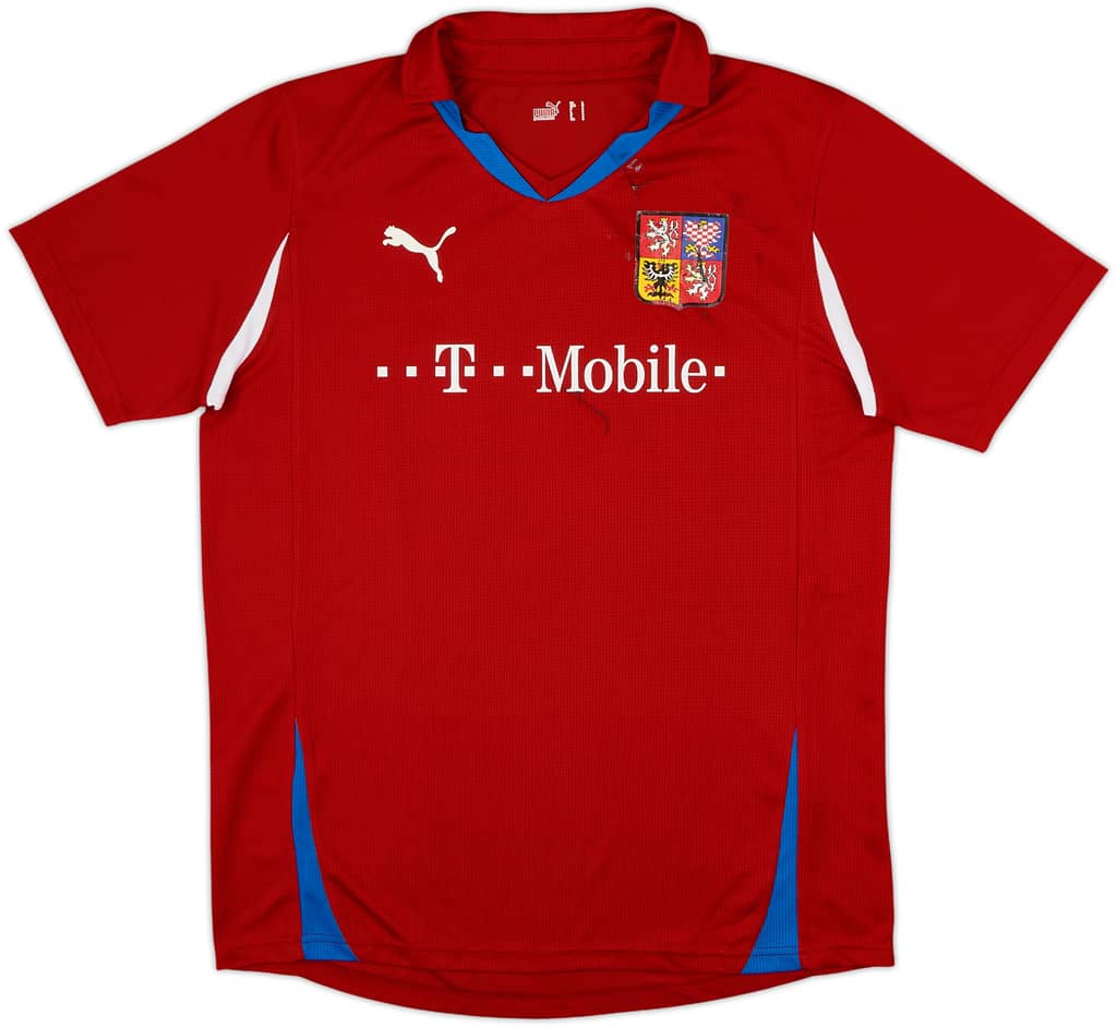 2010-12 Czech Republic Basic Home Shirt - 4/10 - (L)