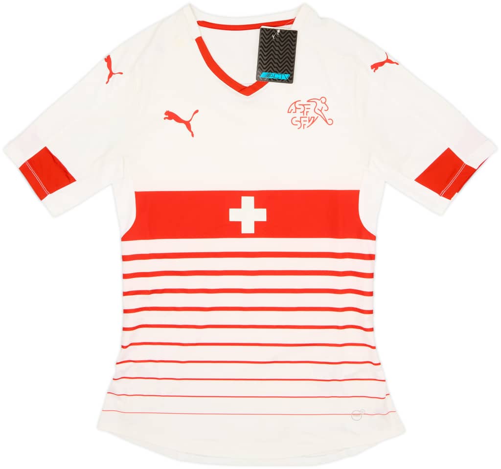 2016-17 Switzerland Authentic (ACTV Fit) Away Shirt (L)
