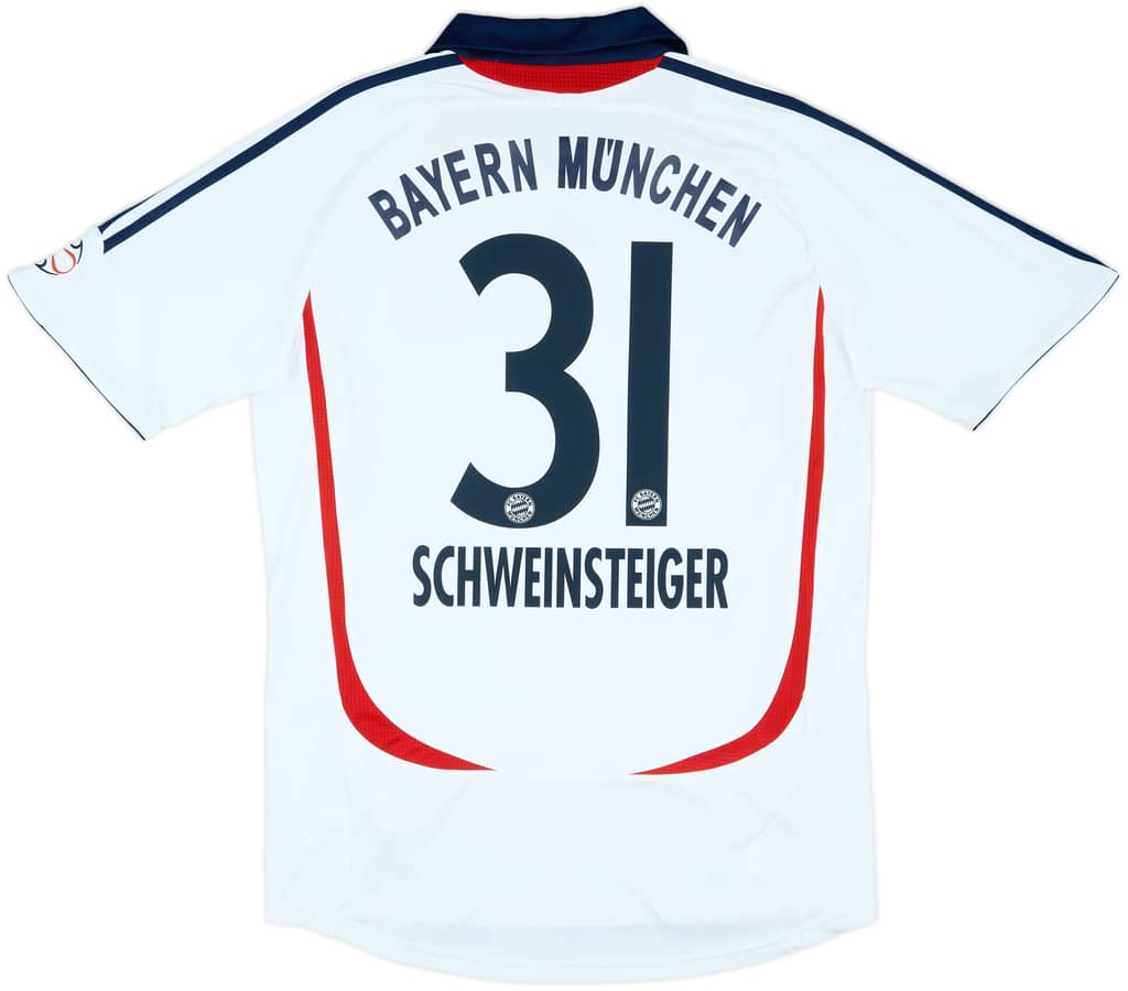 2006-07 Bayern Munich Away Shirt Schweinsteiger #31