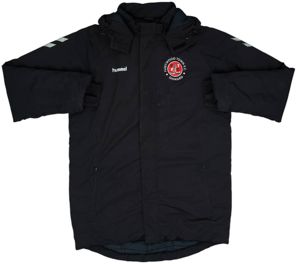 2022-23 Fleetwood Town Hummel Padded Bench Coat - 8/10 - (L)