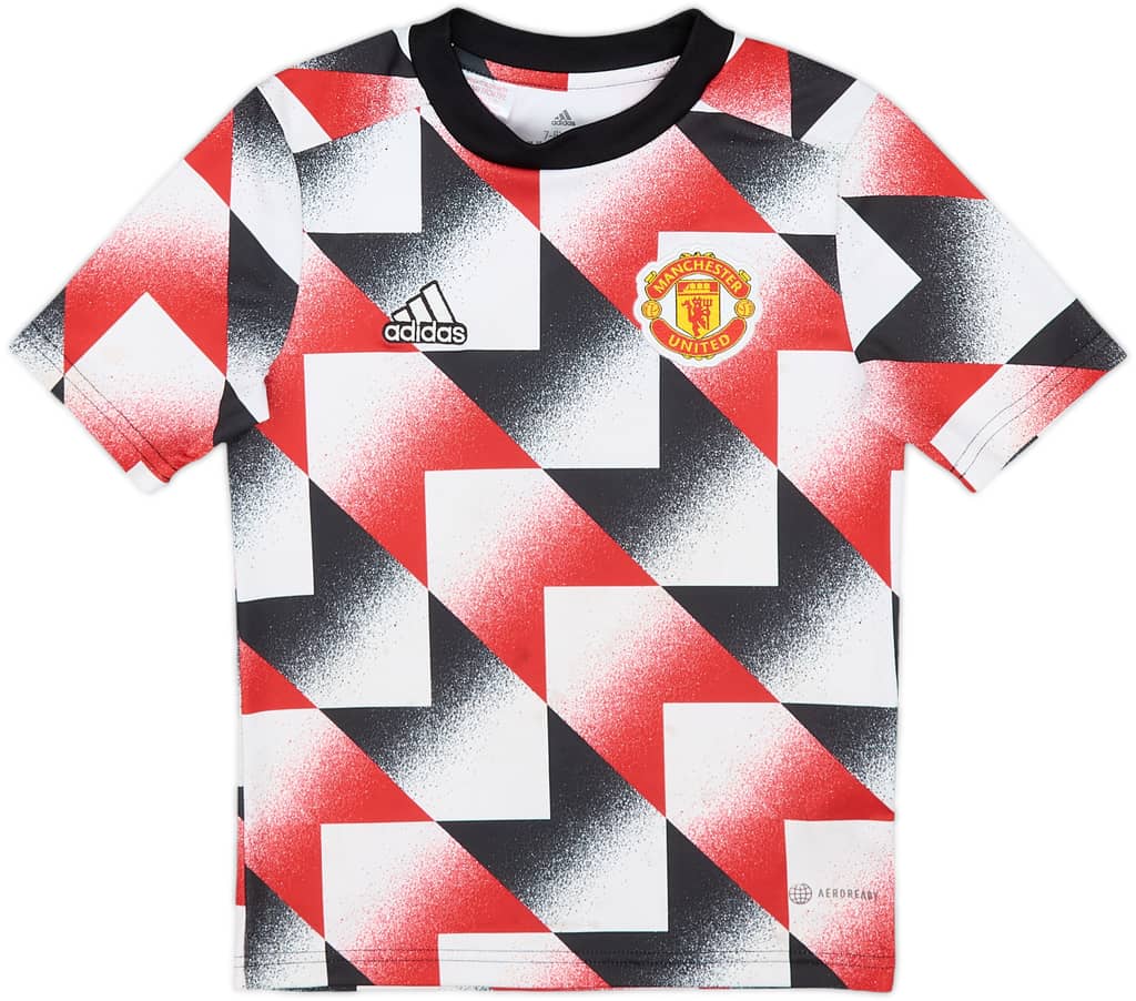 2022-23 Manchester United adidas Training Shirt - 7/10 - (S.Boys)