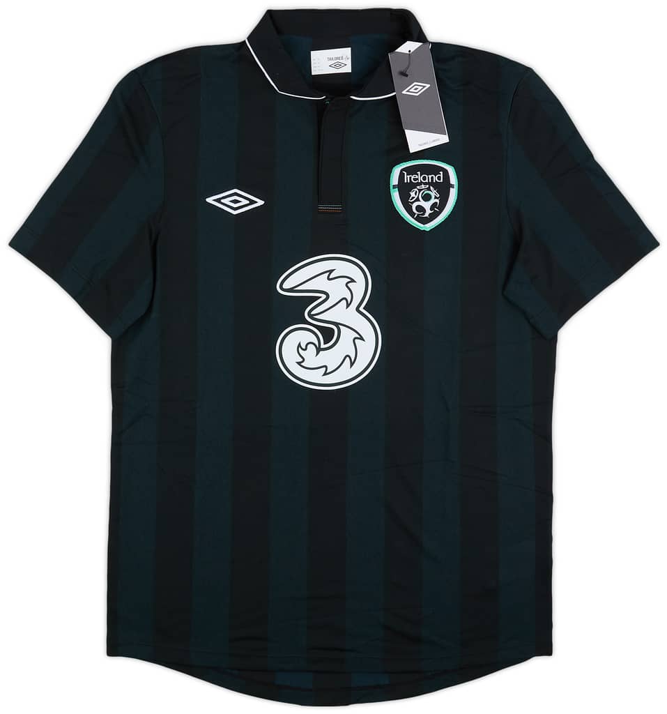 2013-14 Ireland Away Shirt