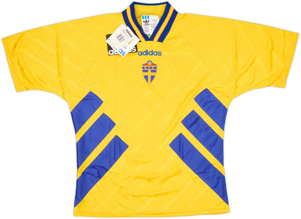 1994-96 Sweden Home Shirt (L)