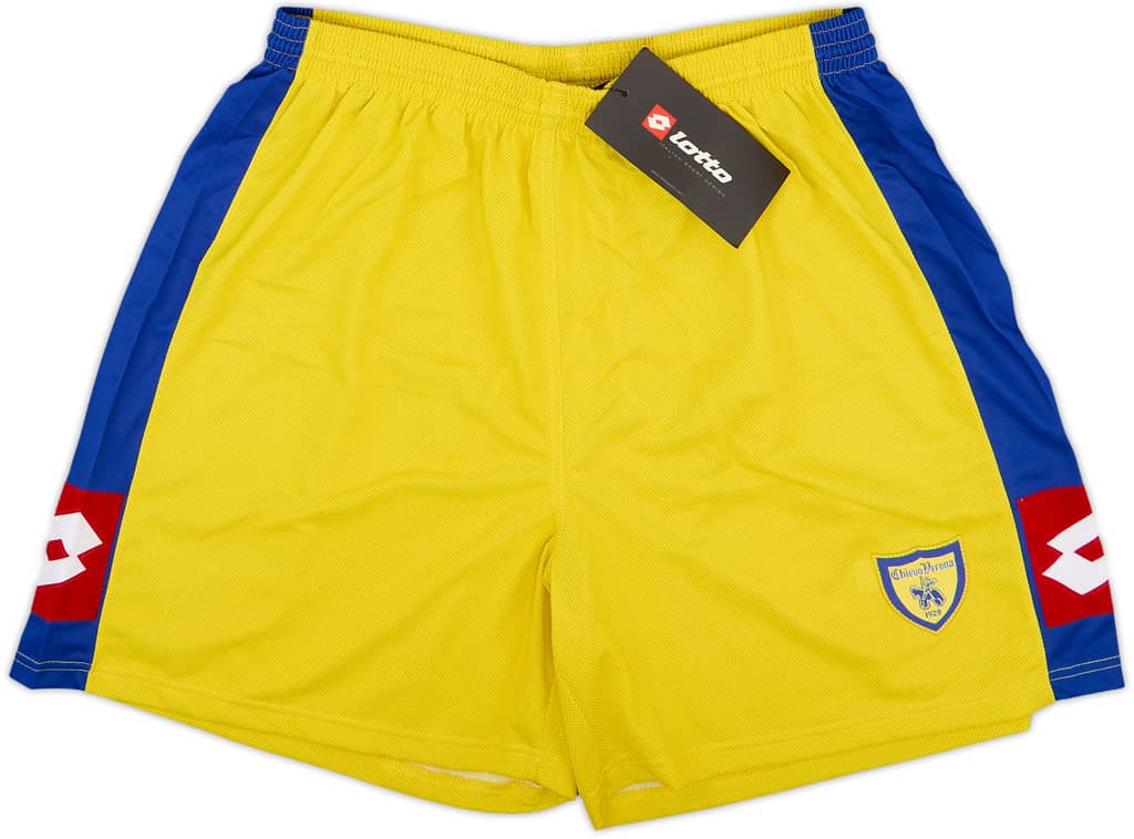 2003-04 Chievo Verona Home Shorts (XL)