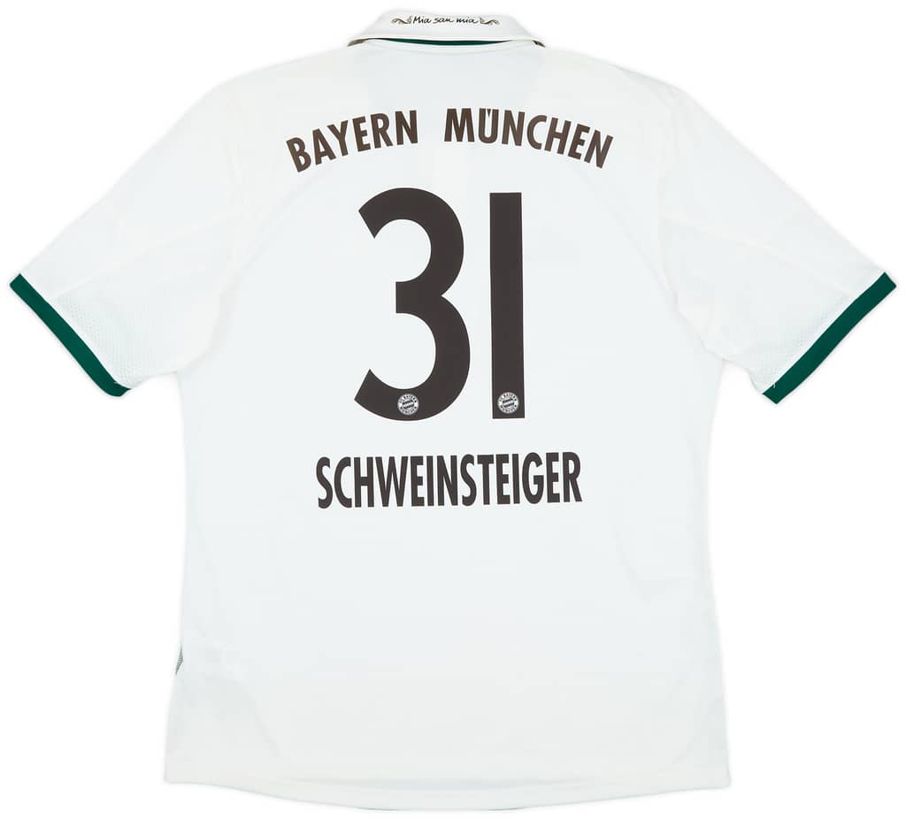 2013-14 Bayern Munich Away Shirt Schweinsteiger #31
