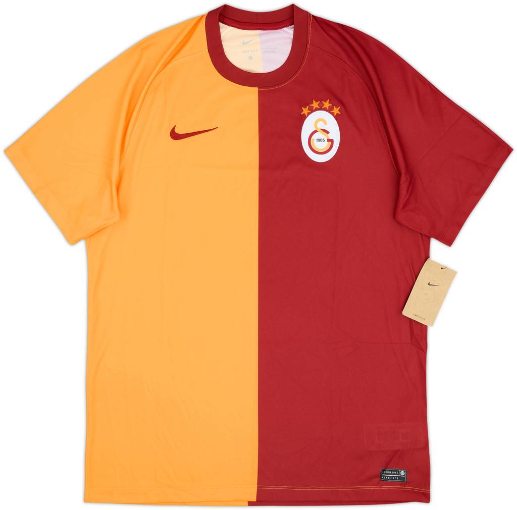 2023-24 Galatasaray Home Shirt (L)