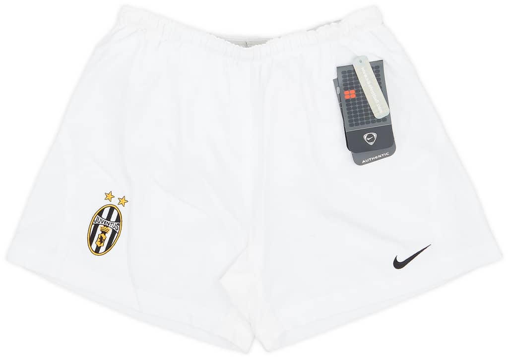 2004-05 Juventus Home Shorts (L.Boys)