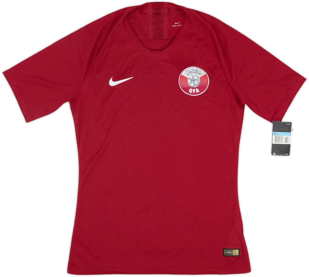 2016-18 Qatar Authentic Home Shirt (M)