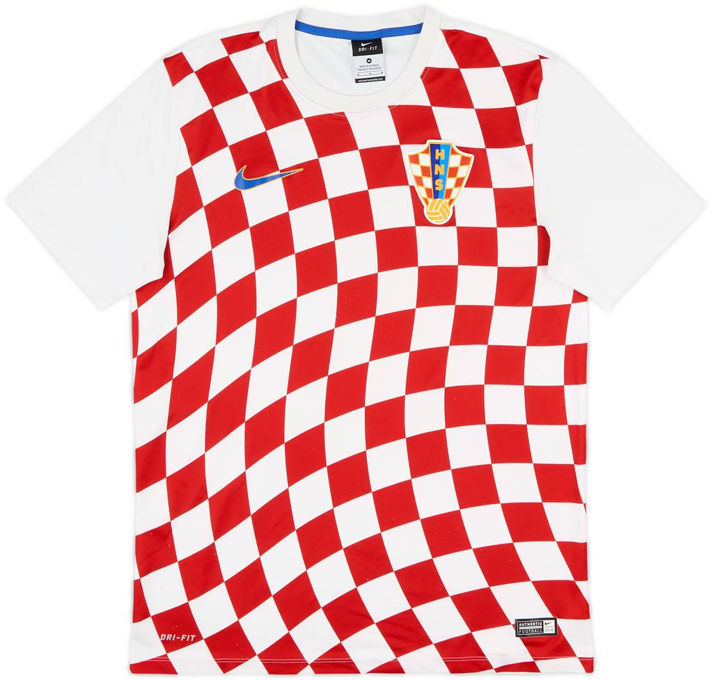 2016-18 Croatia Basic Home Shirt - 6/10 - (M)