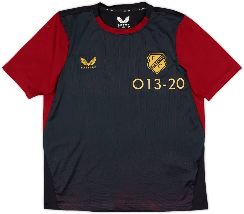 2023-24 Utrecht Castore Training Shirt 013-20 - 5/10 - (L.Boys)