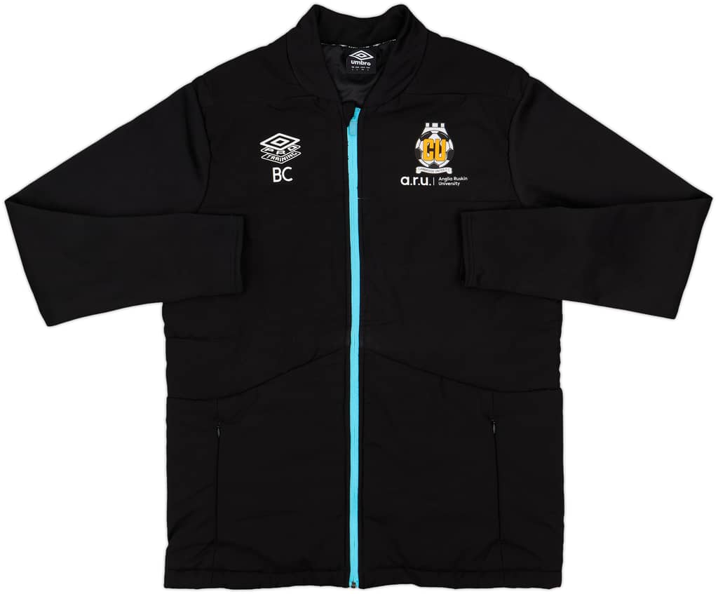2024-25 Cambridge United Umbro Padded Bench Coat 'BC' - 9/10 - (L)