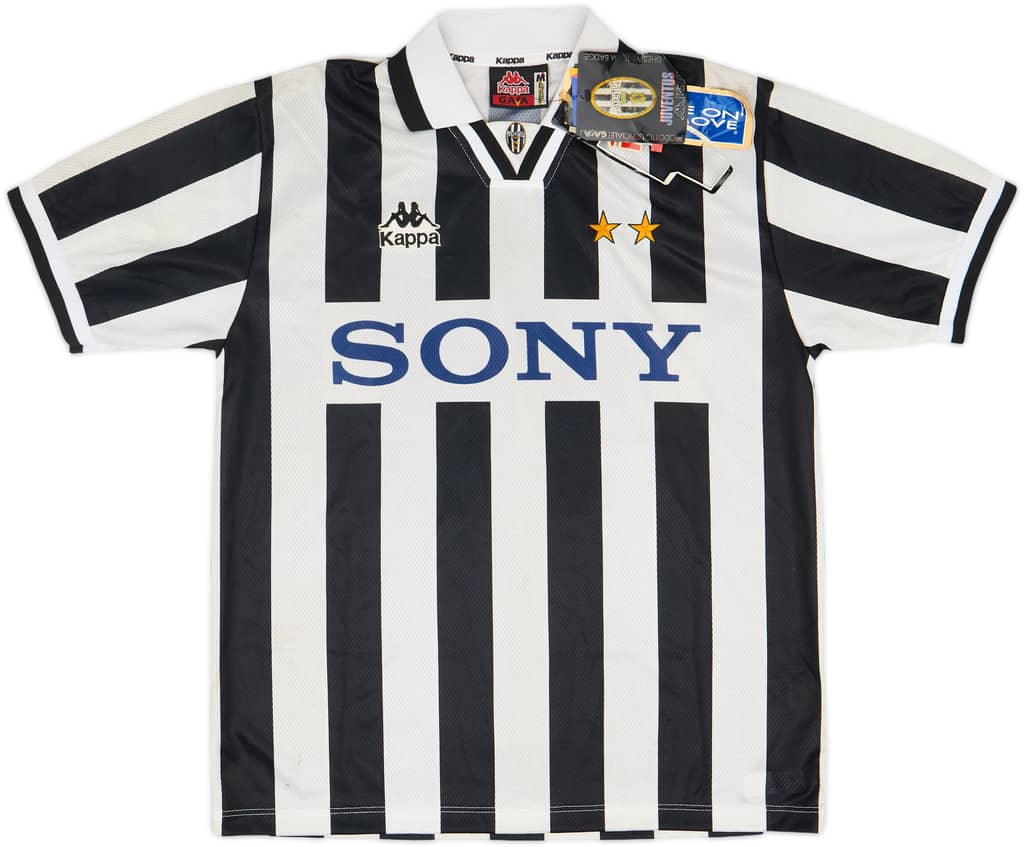 1995-97 Juventus Home Shirt (M)