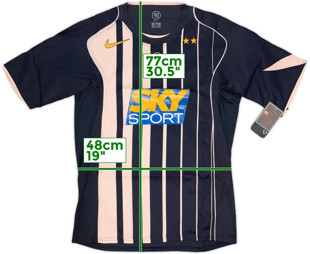 2004-05 Juventus Away Shirt (L)