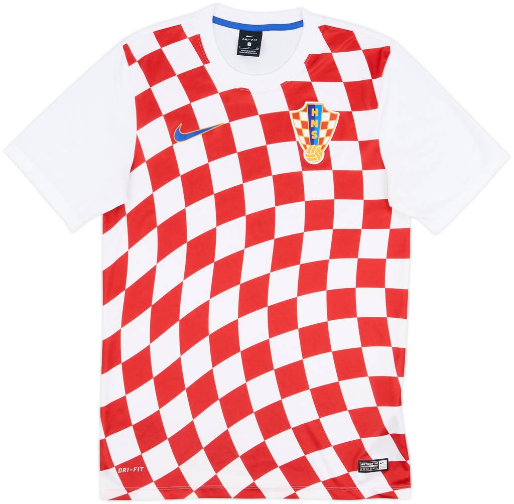 2016-18 Croatia Basic Home Shirt - 9/10 - (S)