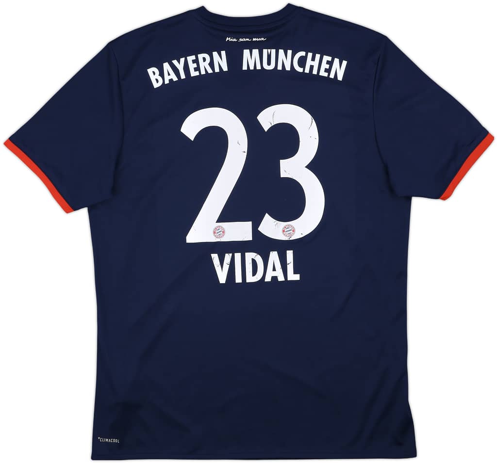 2017-18 Bayern Munich Away Shirt Vidal #23 - 6/10 - (L)