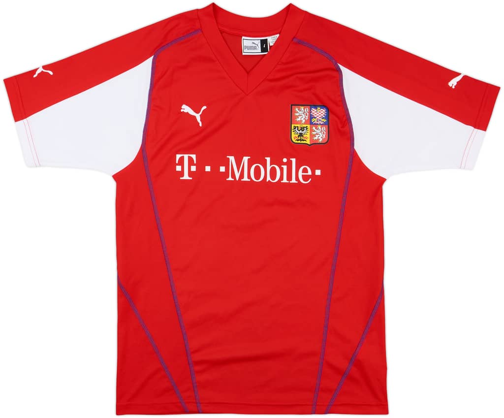 2003-04 Czech Republic Basic Home Shirt - 9/10 - (L)