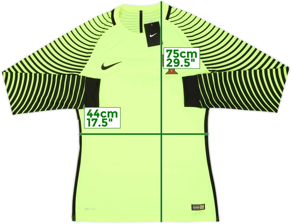 2016-17 Portugal Authentic GK Shirt (M)