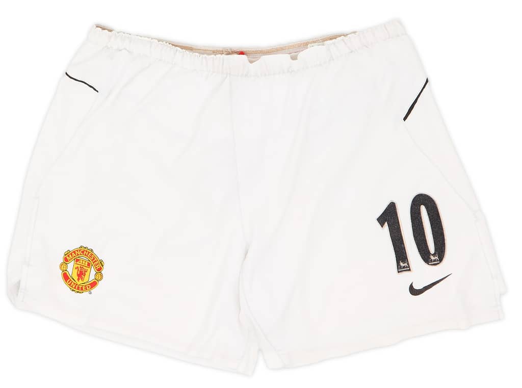 2004-06 Manchester United Home Shorts #10 - 4/10 - (M)