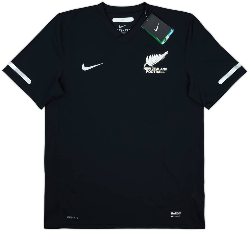 2010-12 New Zealand Away Shirt (M)