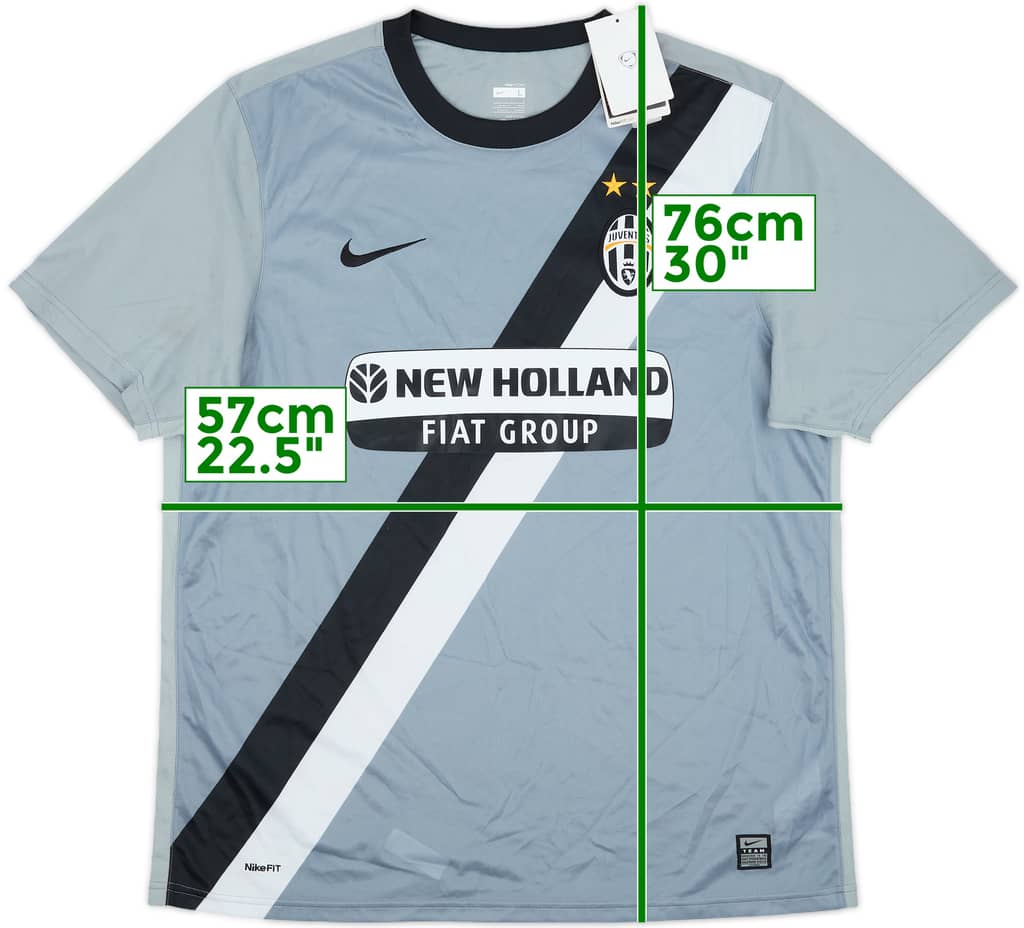 2009-10 Juventus Basic Away Shirt (L)
