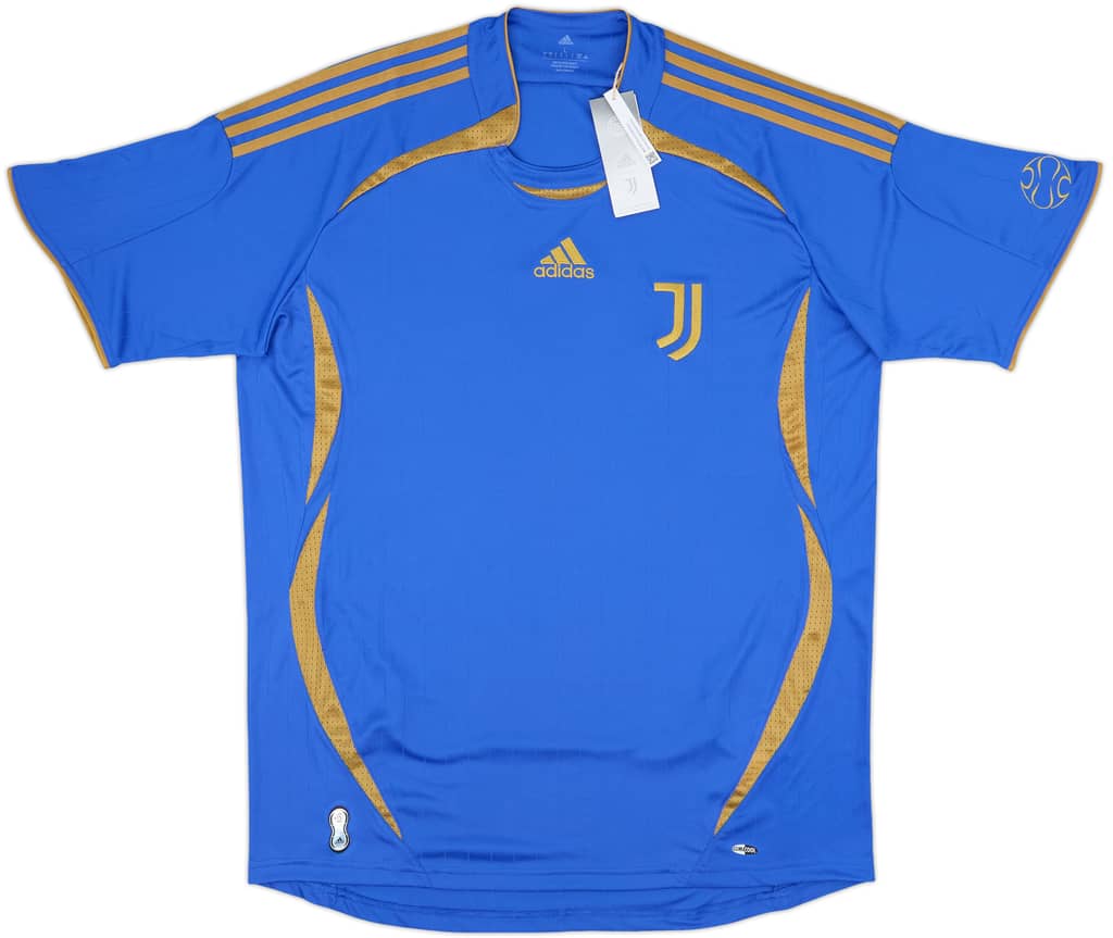 2021-22 Juventus adidas Teamgeist Training Shirt (L)