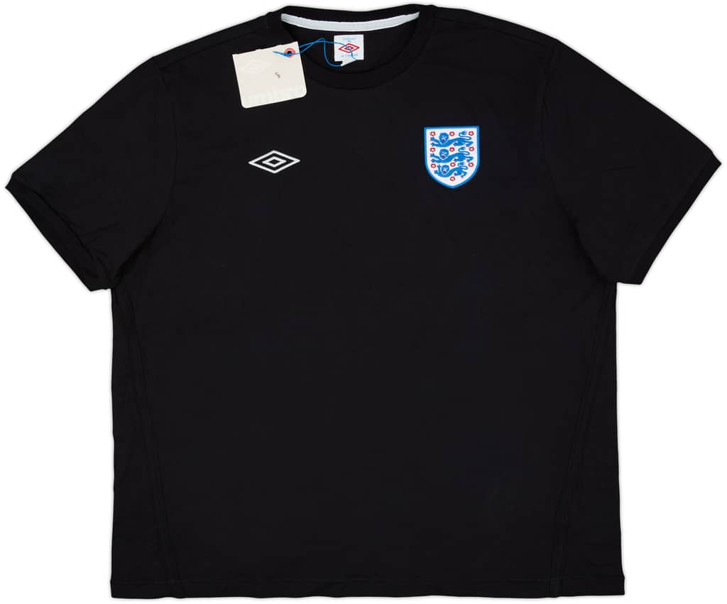 2010-11 England Umbro Cotton Tee (3XL)