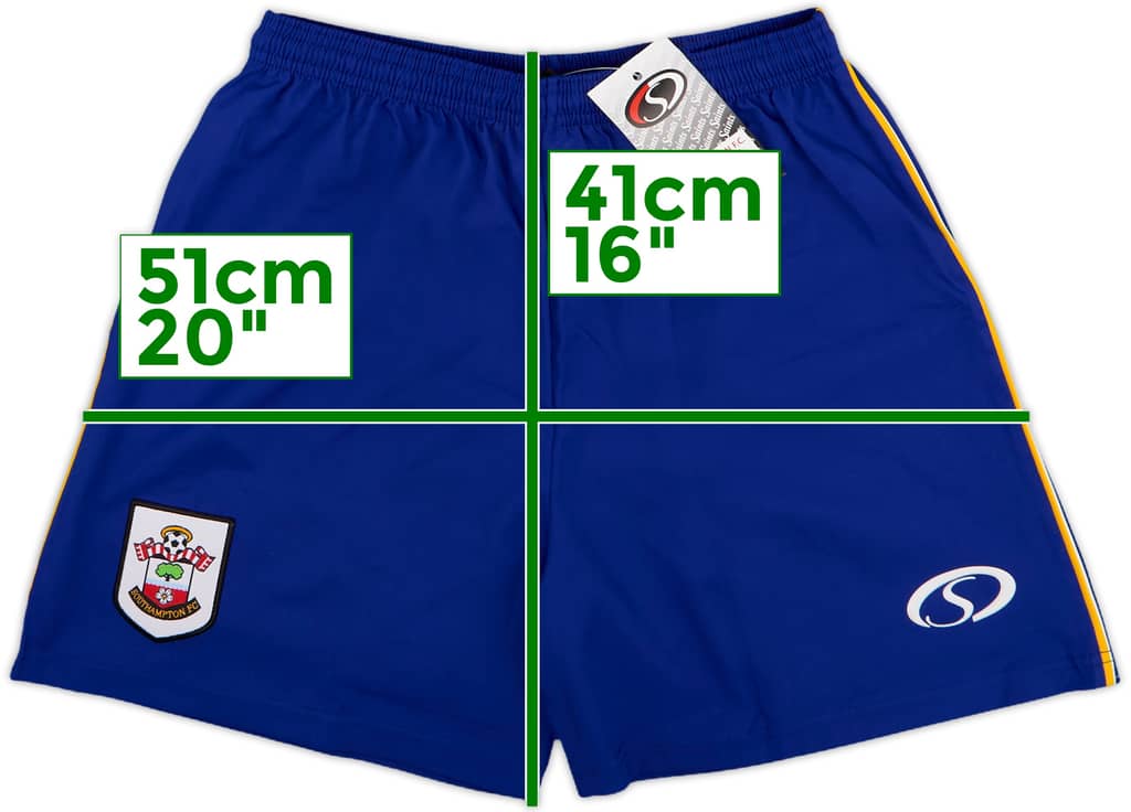 2004-05 Southampton Home Shorts (XL.Boys)