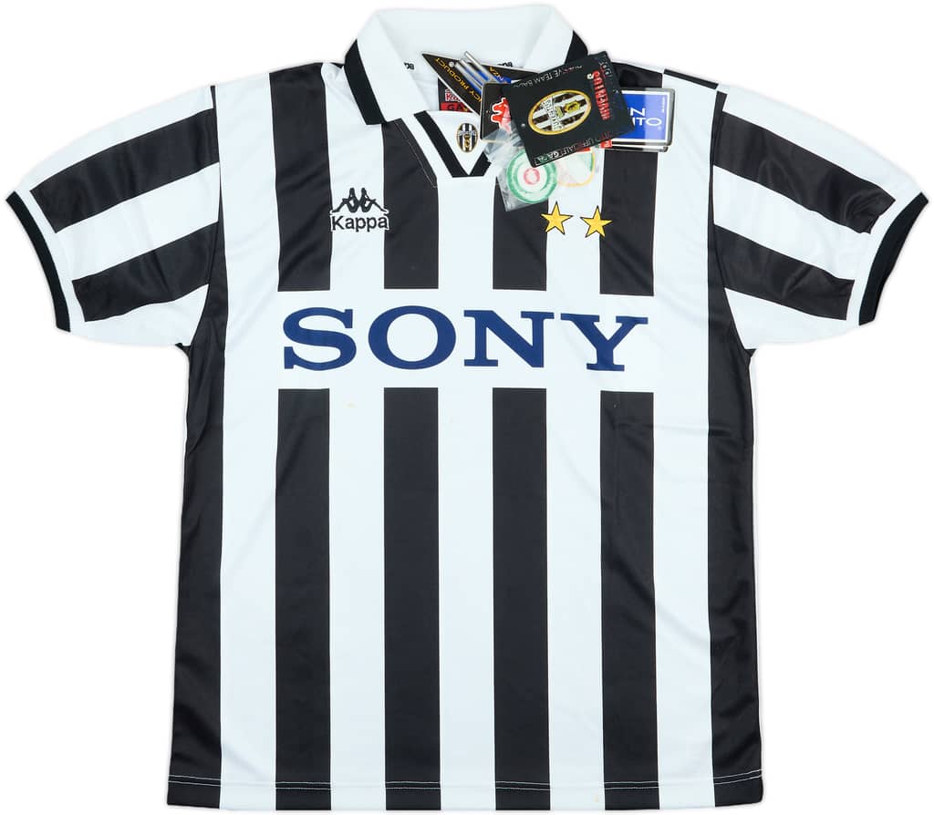 1995-97 Juventus Home Shirt (S)