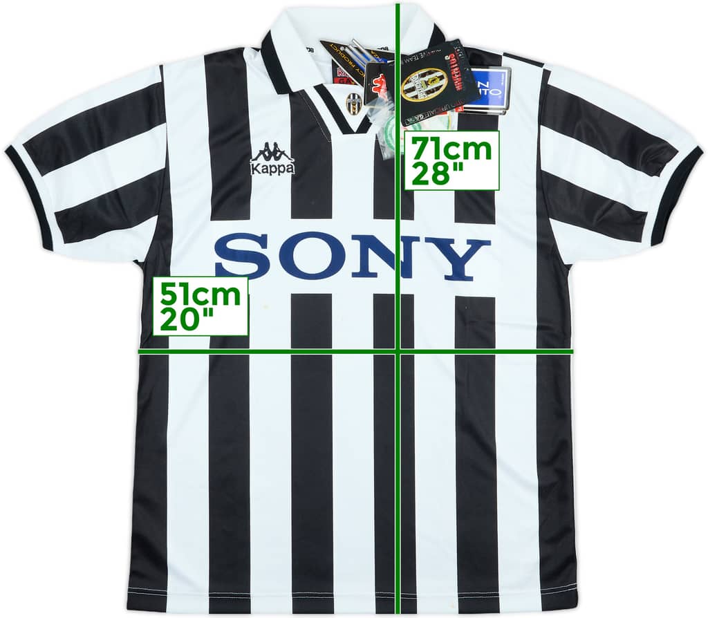 1995-97 Juventus Home Shirt (S)