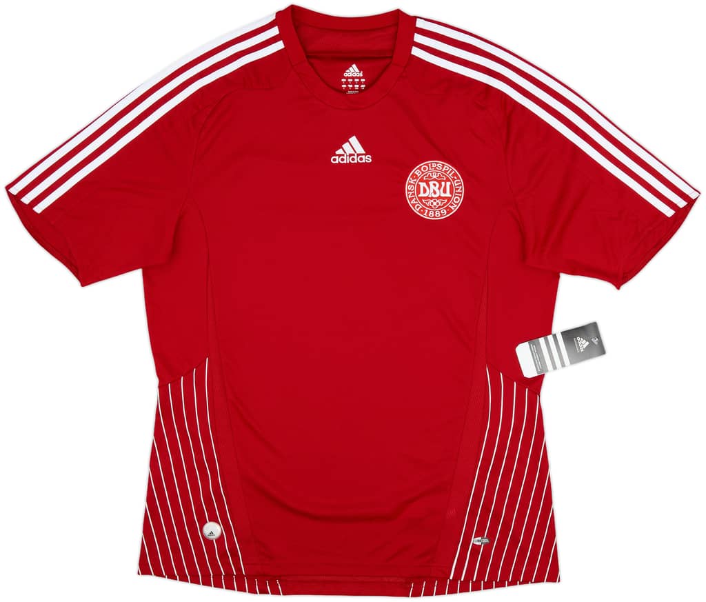 2007-10 Denmark Home Shirt (L)