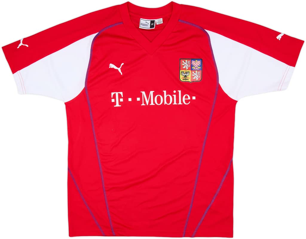 2004-05 Czech Republic Basic Home Shirt - 9/10 - (XL)