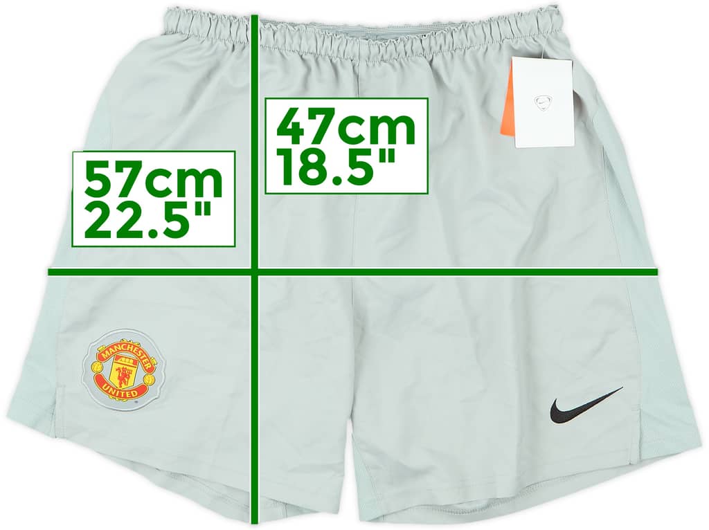 2008-09 Manchester United Nike Training Shorts (L)