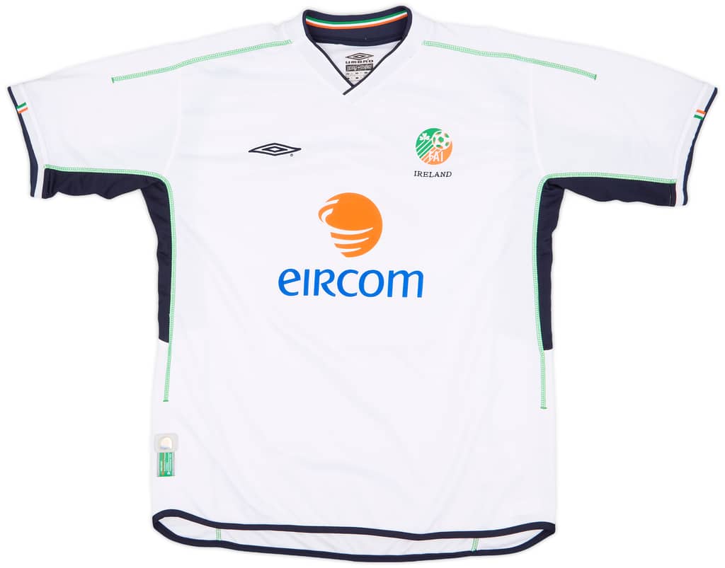 2001-02 Ireland Away Shirt R. Keane #10