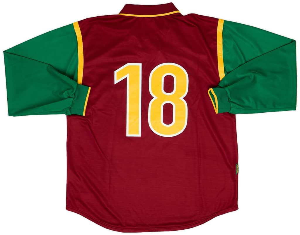1998-00 Portugal Match Issue Home L/S Shirt #18
