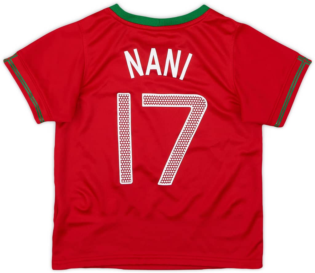 2012-13 Portugal Home Shirt Nani #17 - 10/10 - (3-4 Years)