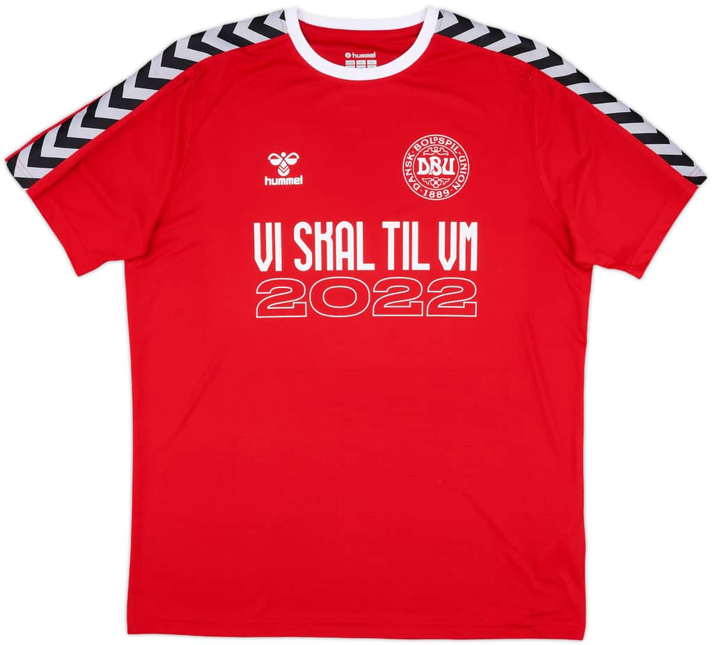 2022 Denmark Hummel Training Shirt - 10/10 - (L)