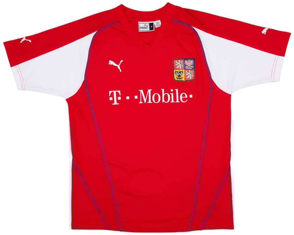 2004-05 Czech Republic Basic Home Shirt - 9/10 - (L)