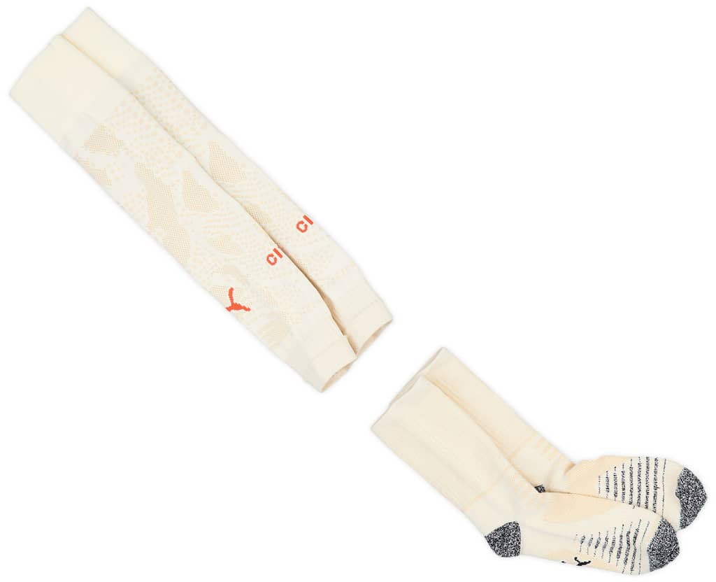 2024-25 Manchester City GK Third Two-in-One Sock (EU 39-42)