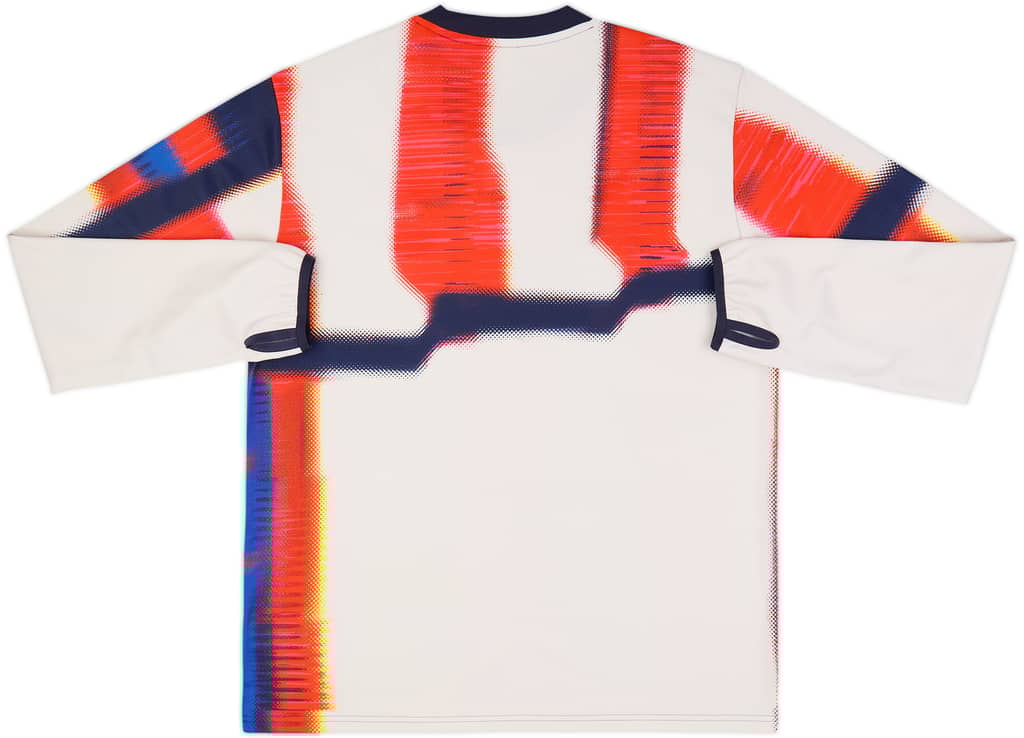 2025-26 Bayern Munich adidas Pre-Match Warm Top