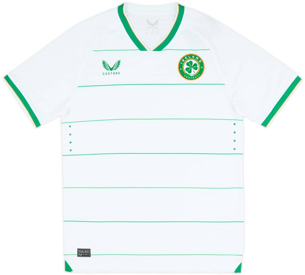 2023-24 Ireland Authentic Away Shirt (S)