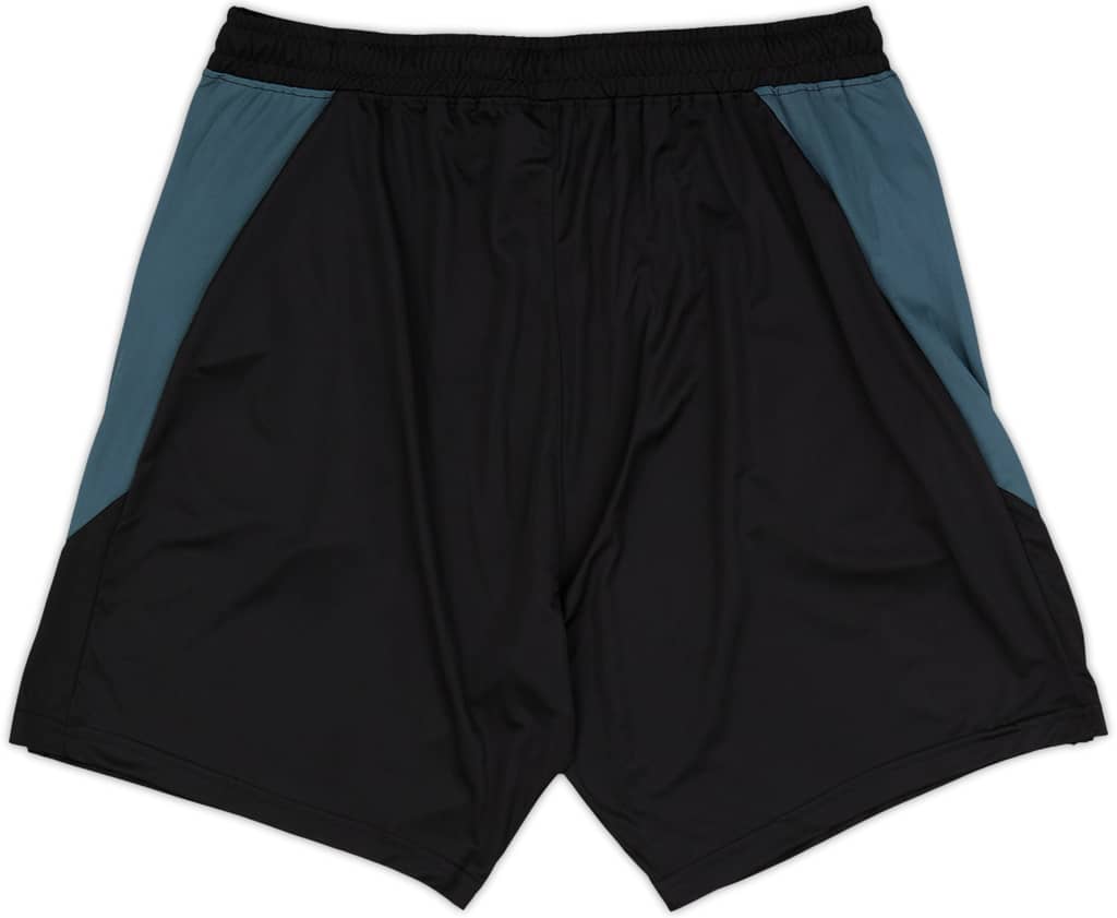 2024-25 Glentoran Castore Training Shorts (XL)