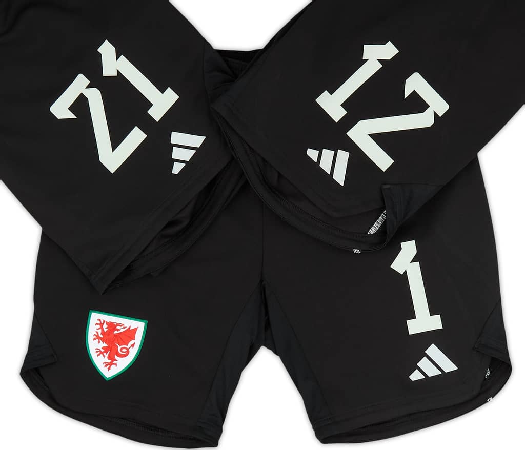2023-24 Wales GK Third Shorts # - As New - (L)