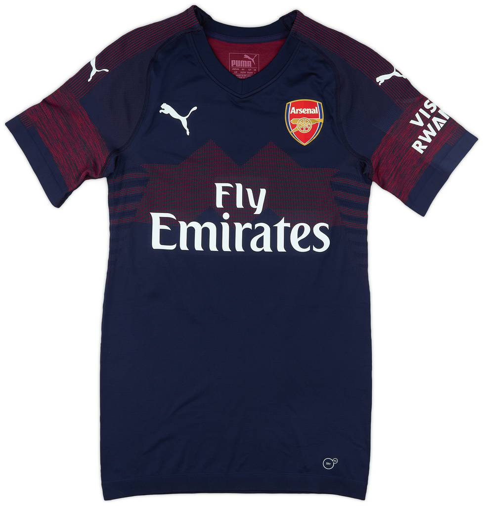 2018-19 Arsenal Match Issue Away Shirt Holding #16