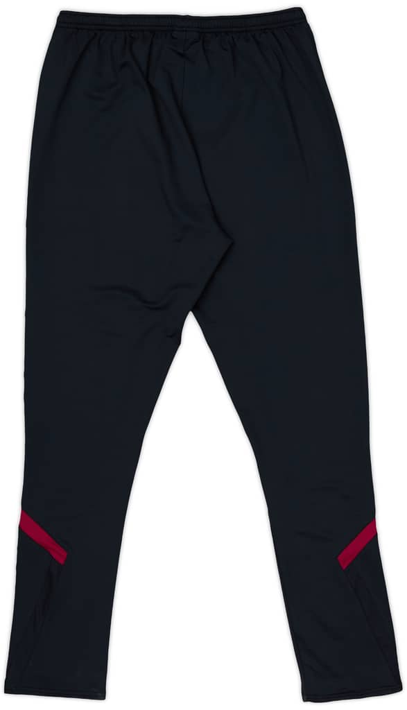 2023-24 Burnley Umbro Training Pants/Bottoms (L)