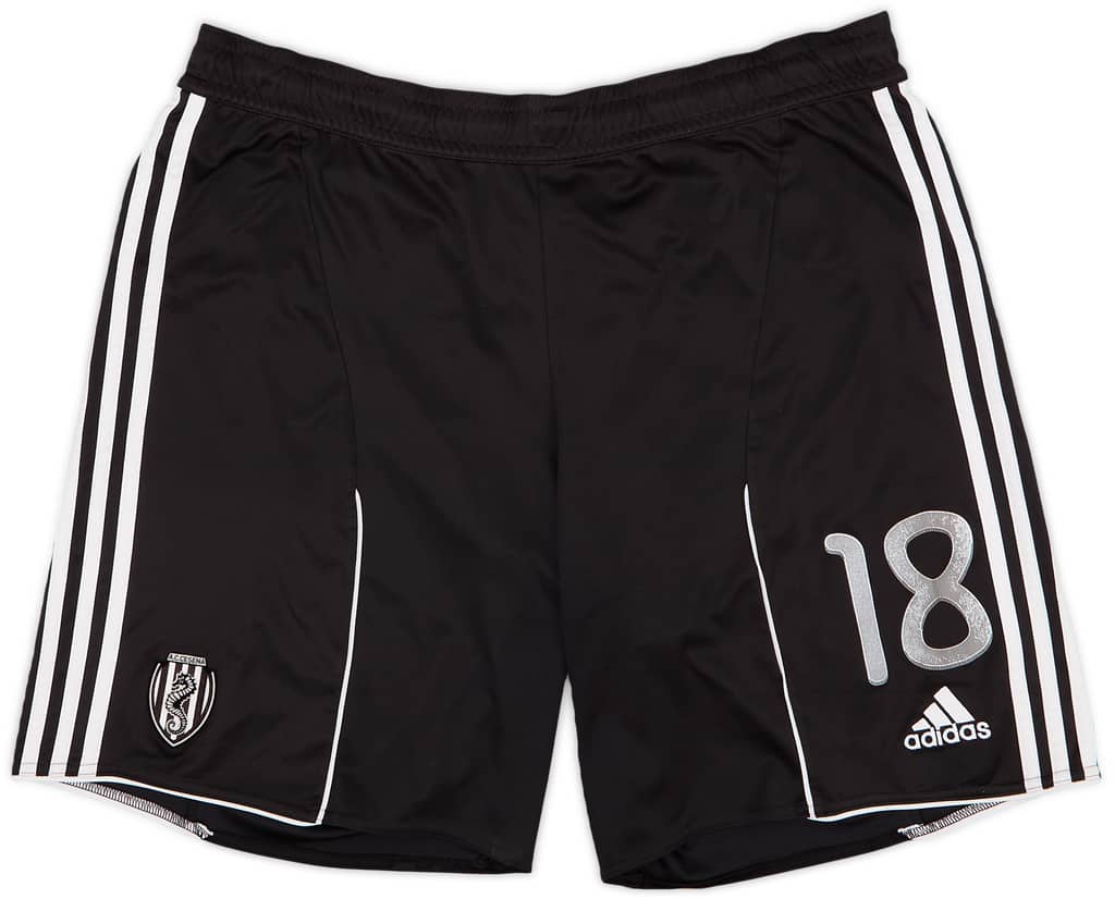 2010-11 Cesena Player Issue Home Shorts #18 - 6/10 - (XL)
