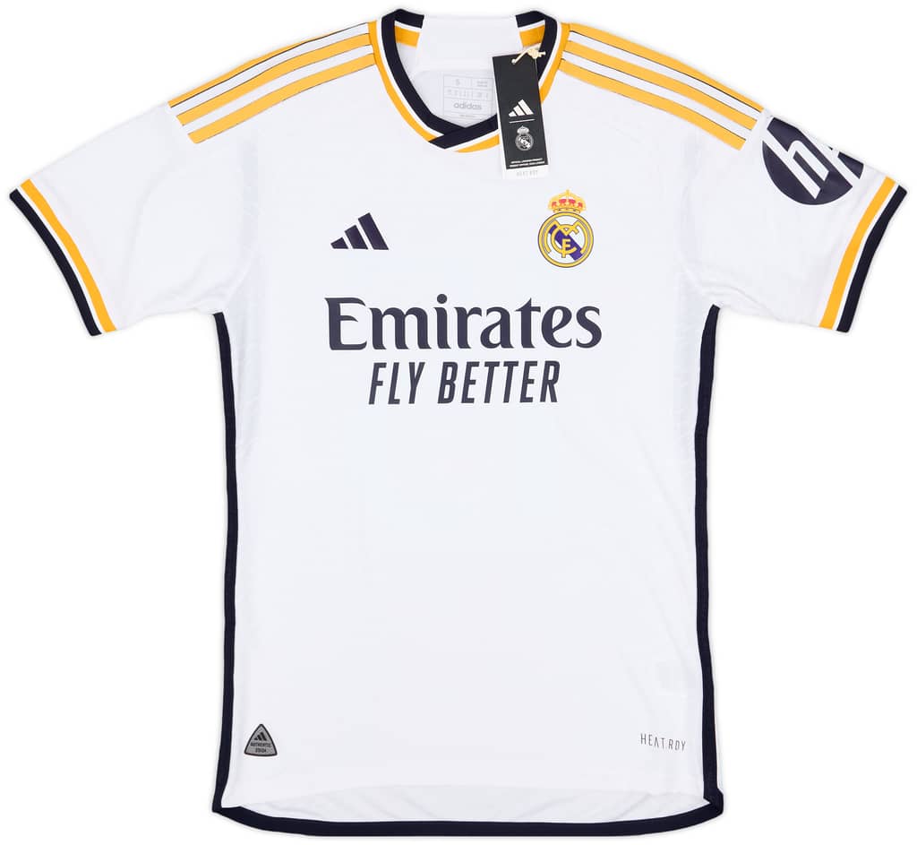 2023-24 Real Madrid Authentic Home Shirt Valverde #15 (S)