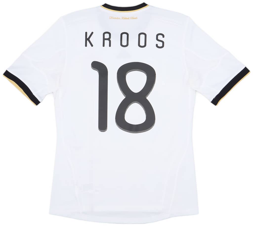 2010-11 Germany Home Shirt Kroos #18