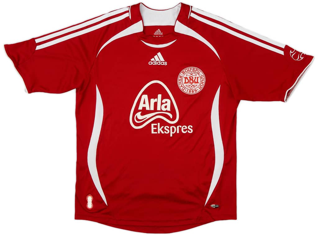 2006-08 Denmark Home/Training Shirt - 6/10 - (L.Boys)